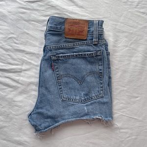 Levi’s | Wedgie Fit Shorts
